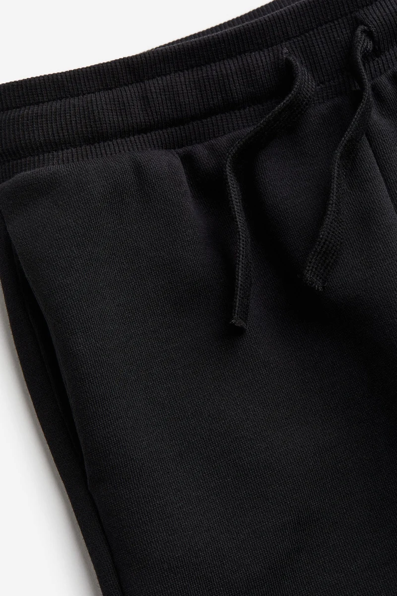 اتش اند ام شورت رياضي